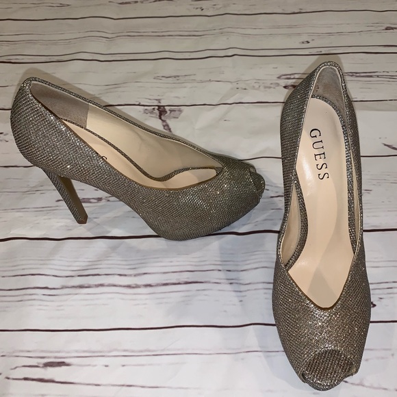 Gold fabric guess high heel peep toes - Picture 4 of 6